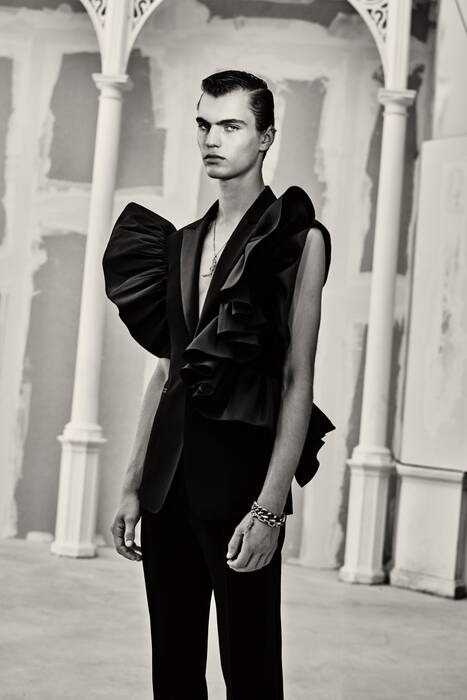 La ropa de hombre actual… ¿Por qué es más queer que nunca? - BADHOMBRE  Magazine