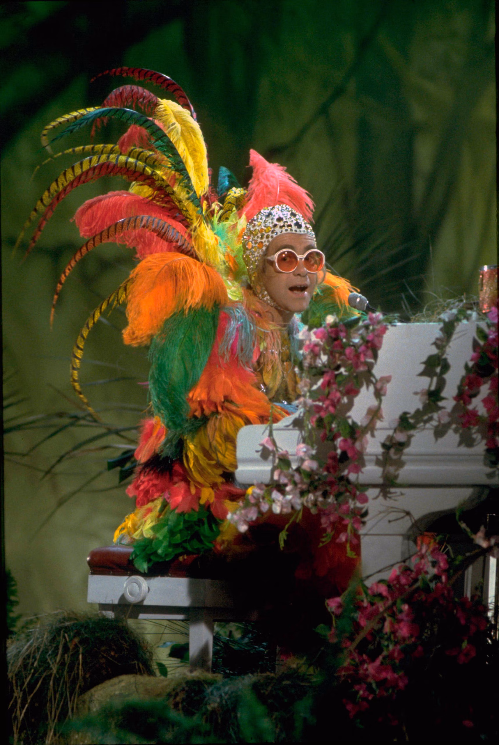 Los looks más iconicos de Elton John